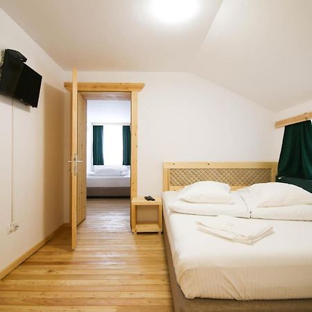 Hôtel Cabana Poiana Secuilor à Predeal Extérieur photo
