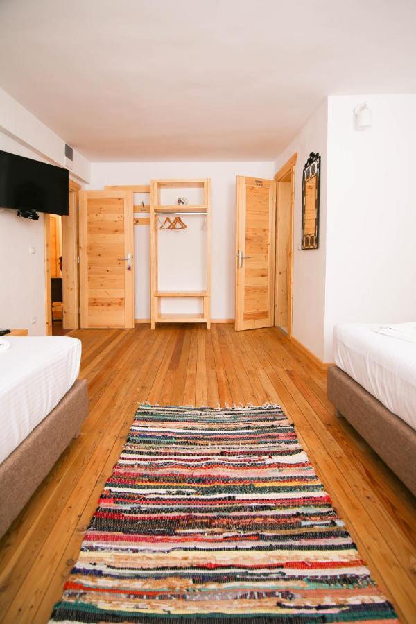 Hôtel Cabana Poiana Secuilor à Predeal Extérieur photo