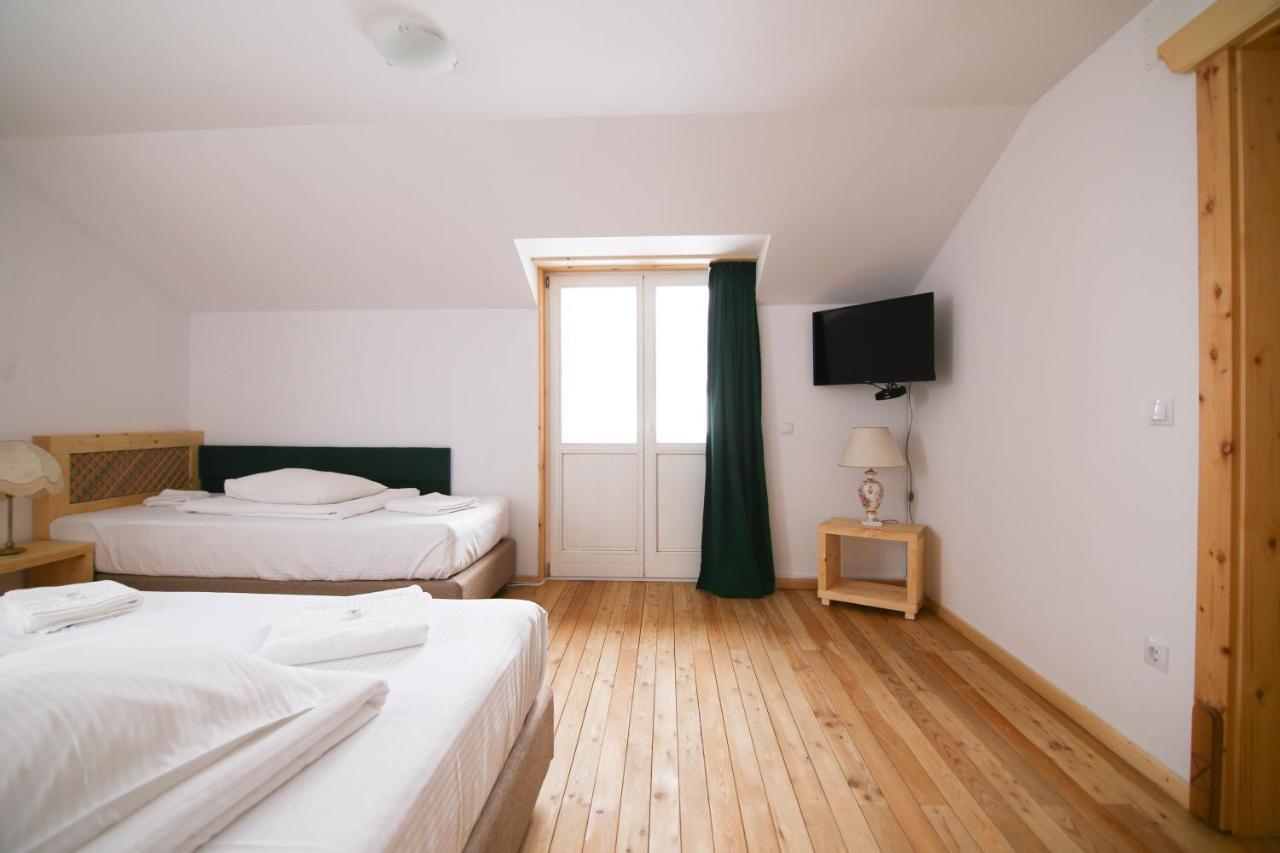 Hôtel Cabana Poiana Secuilor à Predeal Extérieur photo